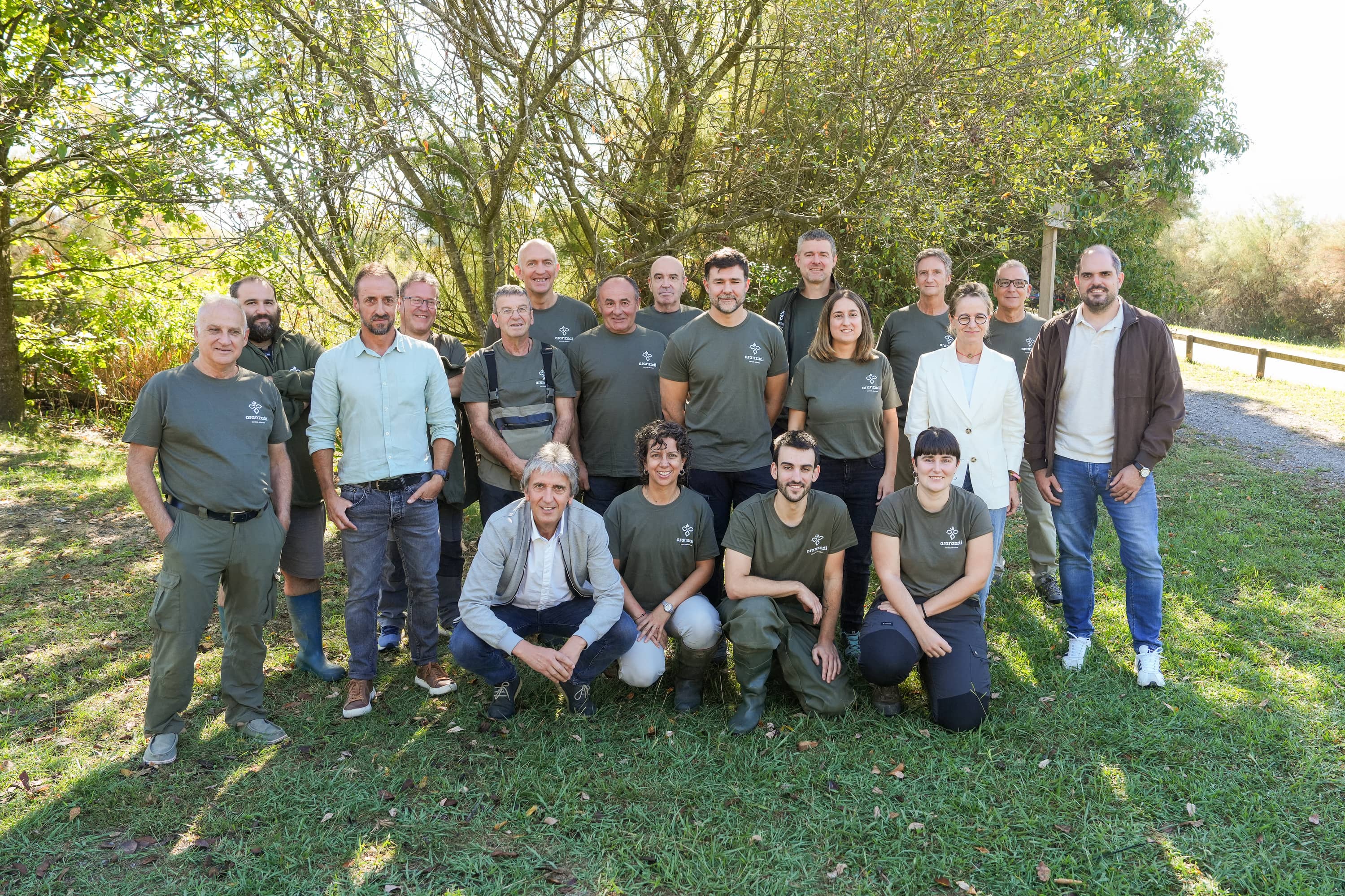 Equipo de anilladores del departamento de Ornitología en Txingudi